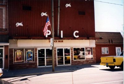 The Orpheum Theater (Pic Theatre) - Pic From Norm Koski (newer photo)